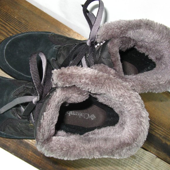 Columbia Ankle boots - Size 8 - Like  New - Picture 4 of 6